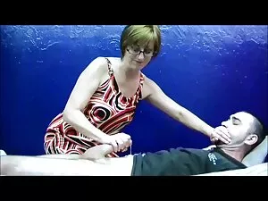 Cô gái xlxx gai dep  ...