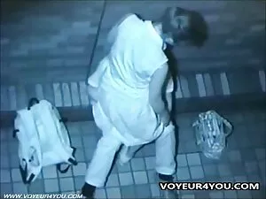 Người xxx gai han Bu ...
