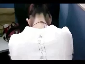 Brunette đẹp xxx con ...